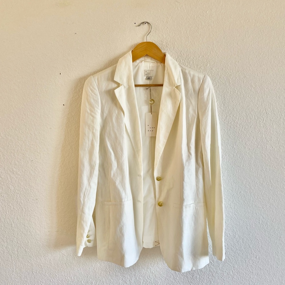 A NEW DAY white blazer